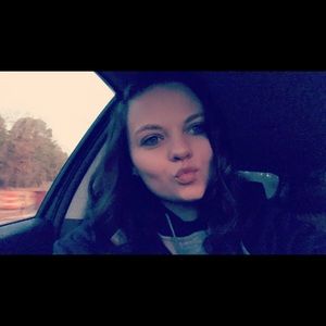 Meet your Posher, Lainey